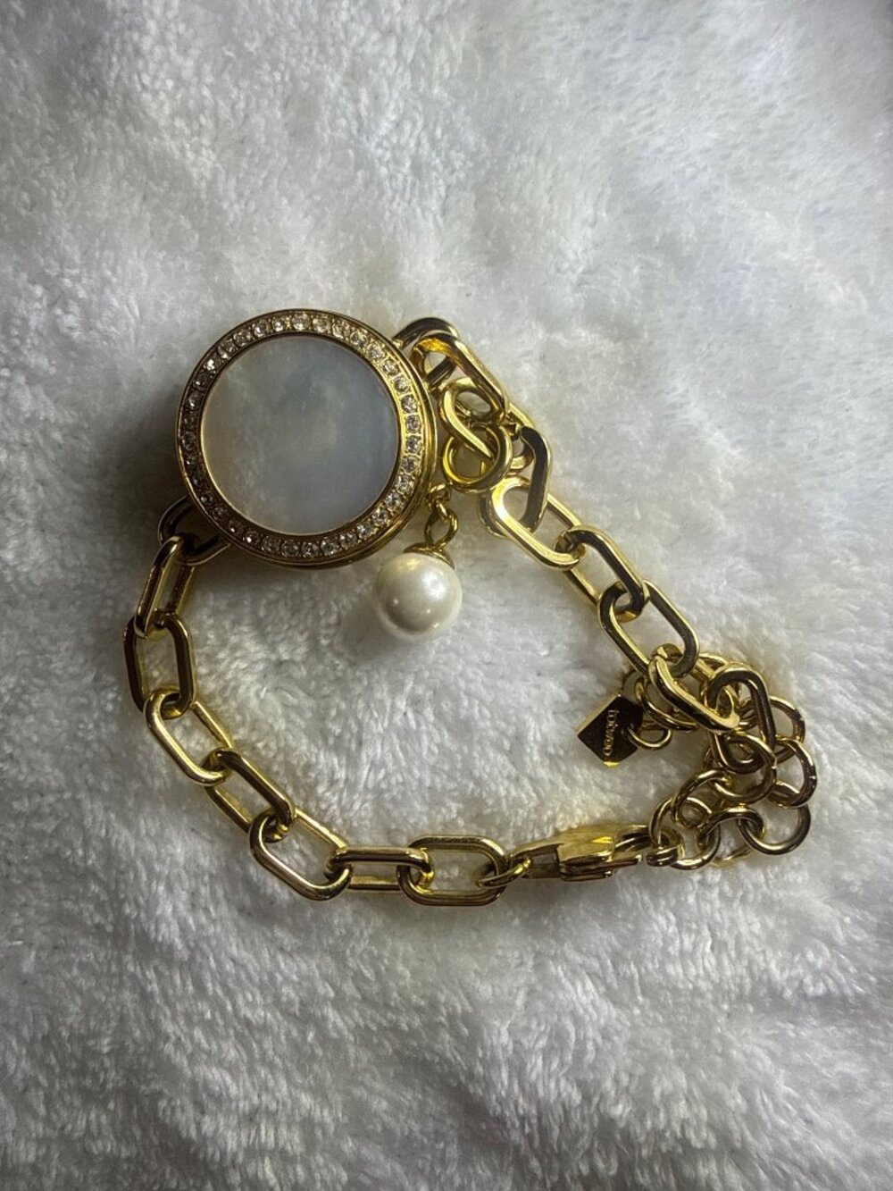TOTWOO Gold Chain Bracelet With Mother-Of-Pearl Face & Crystals - "My Heart Is A